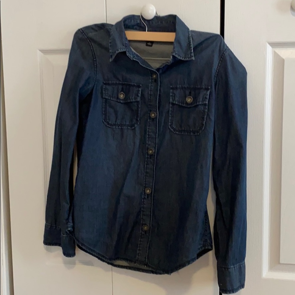 Banana Republic soft Button up pockets